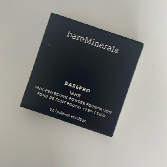 bareMinerals BAREPRO Powder Foundation - Picture 2 of 4